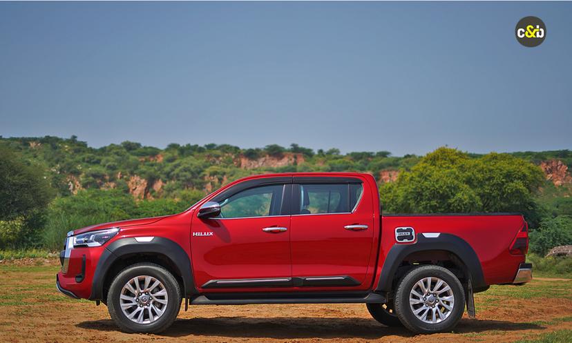 Toyota Hilux Sideview