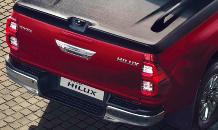 Toyota Hilux Tail
