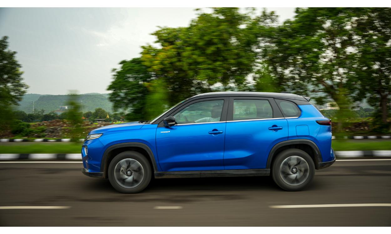 Toyata Urban Cruiser Hyryder Rideview 3