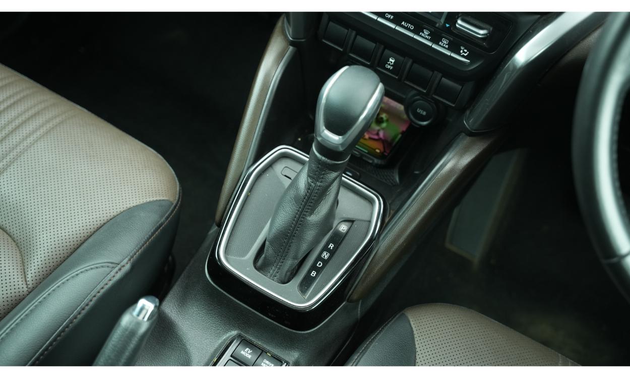 Toyata Urban Cruiser Hyryder Gear