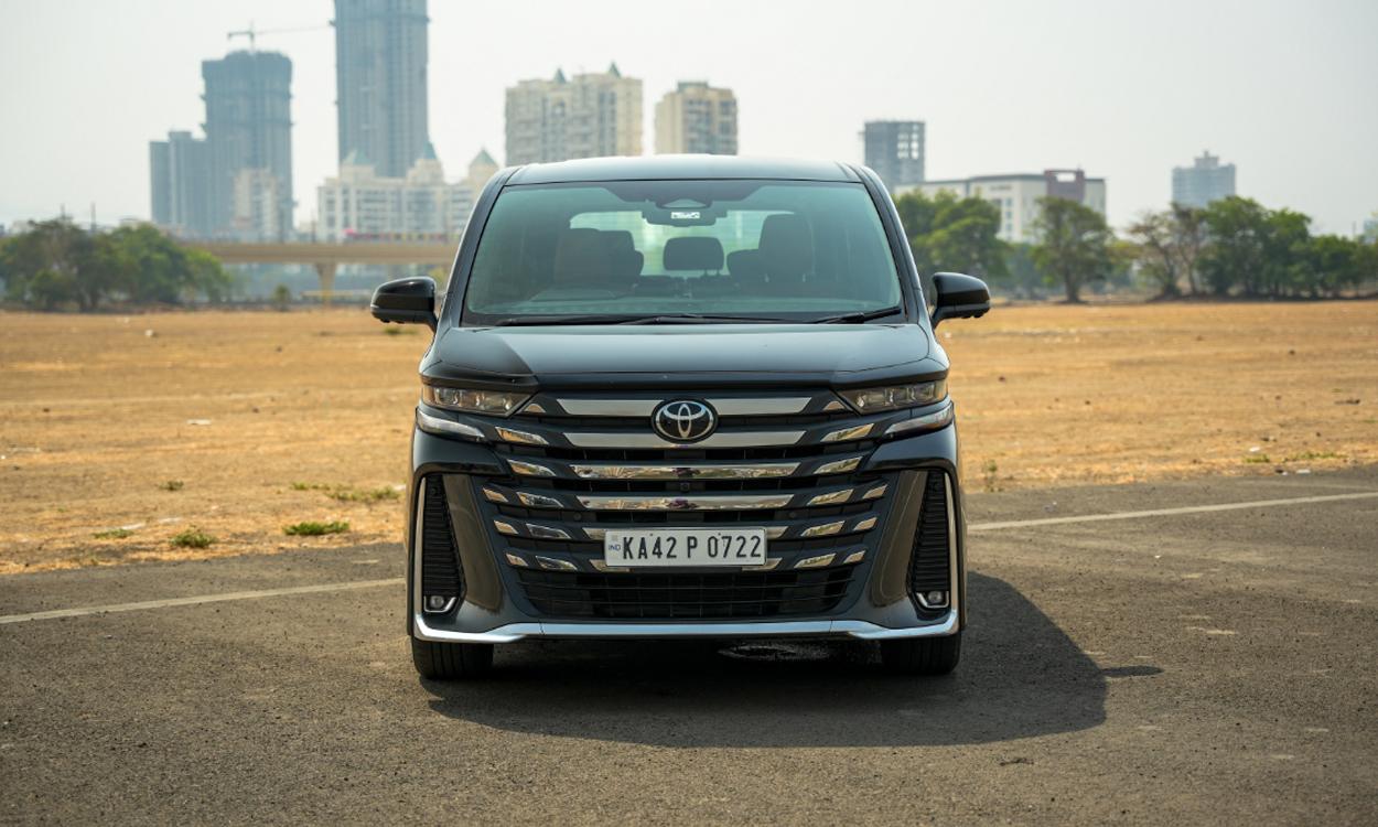 Toyota vellfire Frontlook