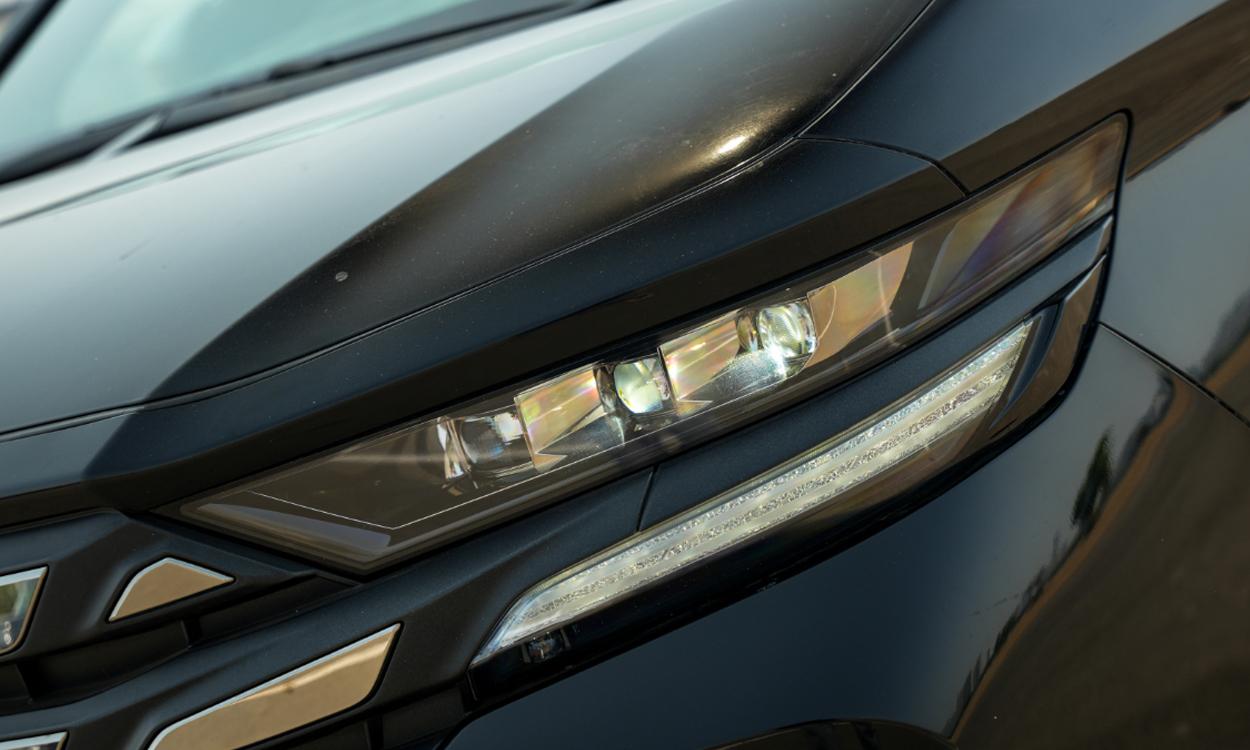 Toyota vellfire Headlight