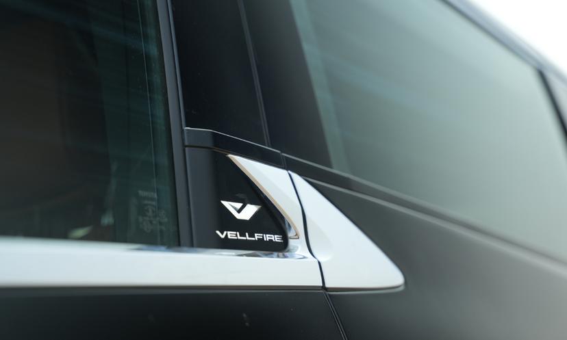 Toyota Vellfire DRLs