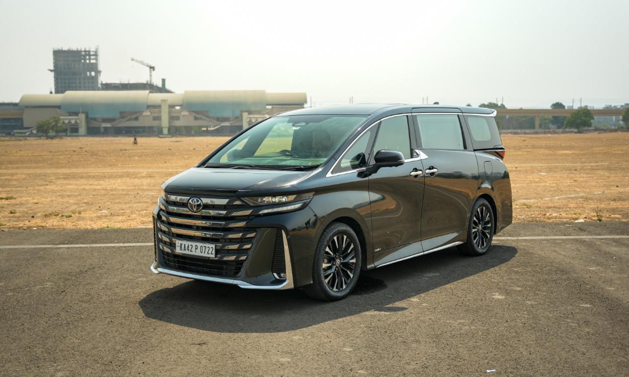 Toyota vellfire Door and wheels