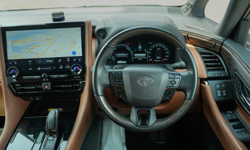 Toyota Vellfire Steering