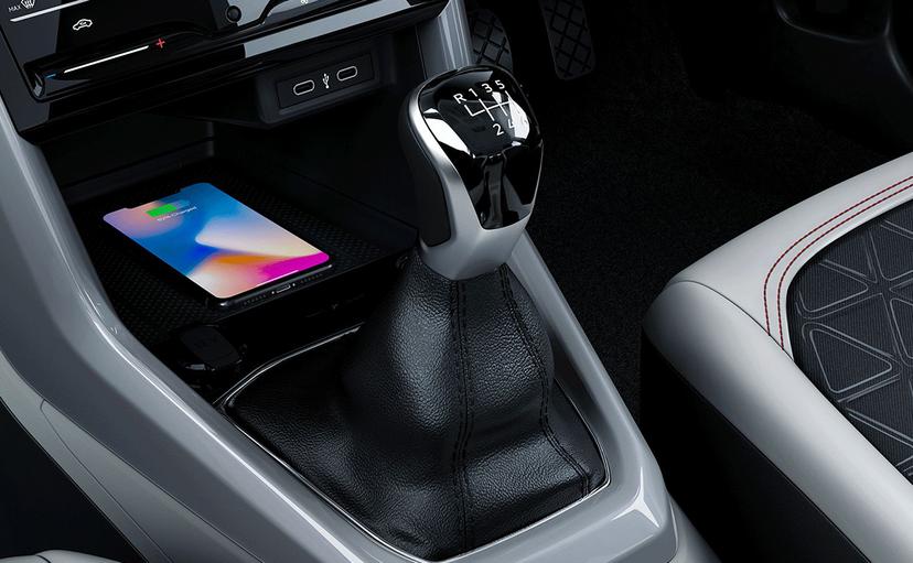Volkswagen Taigun Wireless Mobile Charging