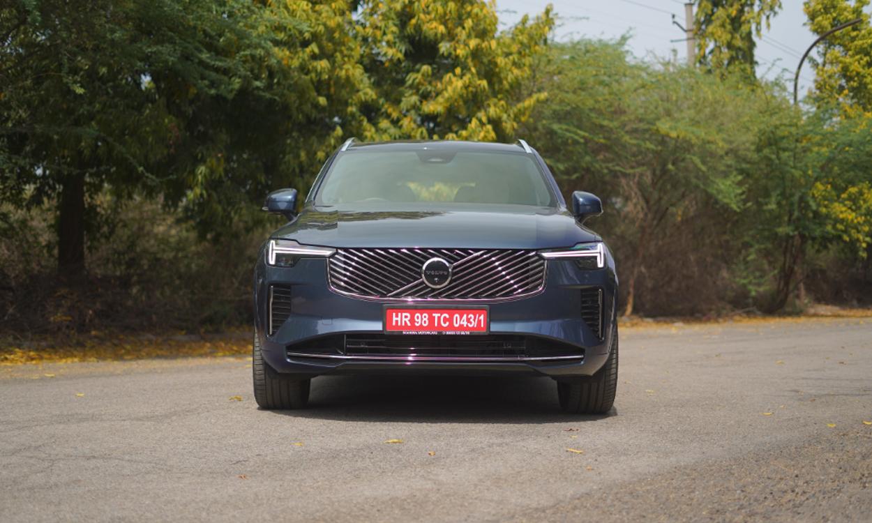 Volvo Xc90 Front View