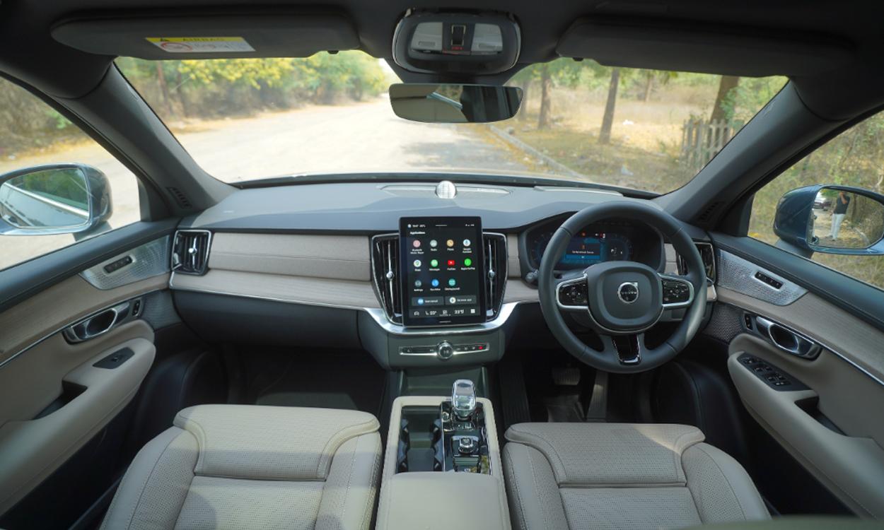 Volvo xc90 dashboard