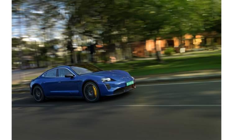 Porsche Taycan Tursimo