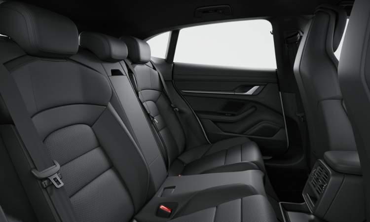 Porsche taycan turismo spacious cabin