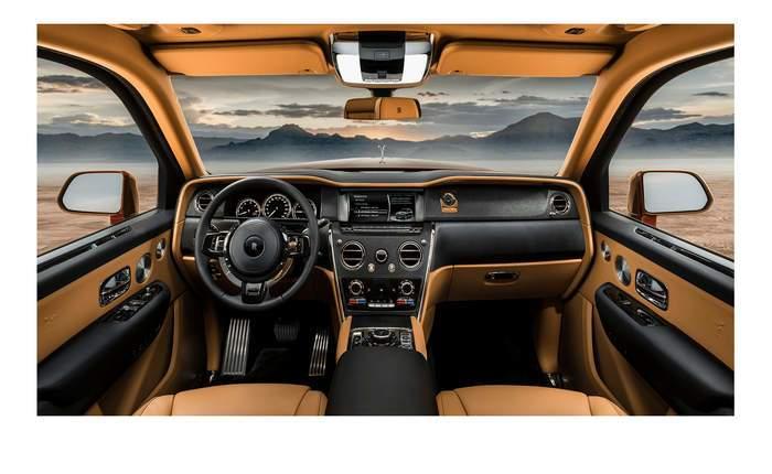Rolls Royce Cullinan Dash Board
