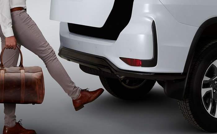 2021 Toyota Fortuner Legender Kick Sensor For Power Back Door