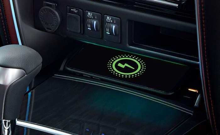 2021 Toyota Fortuner Wireless Charger