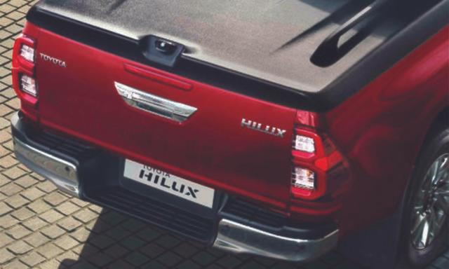 Toyota Hilux Tail