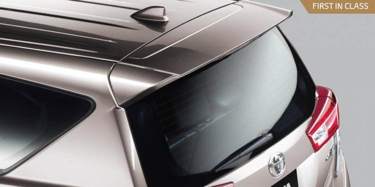 Shark Fin Antenna and Integrated Rear Spoiler