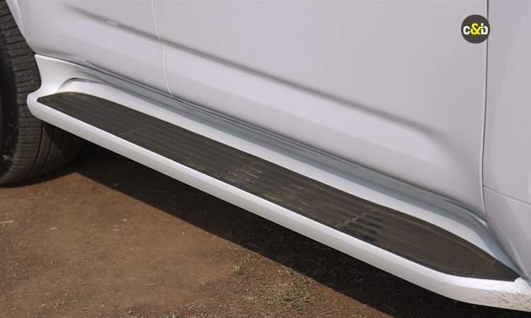 Land Cruiser 300 Foot Step