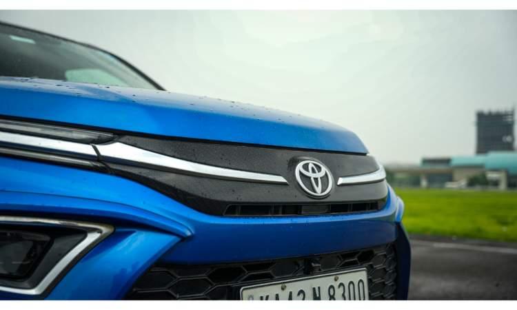 Toyata Urban Cruiser Hyryder Grille