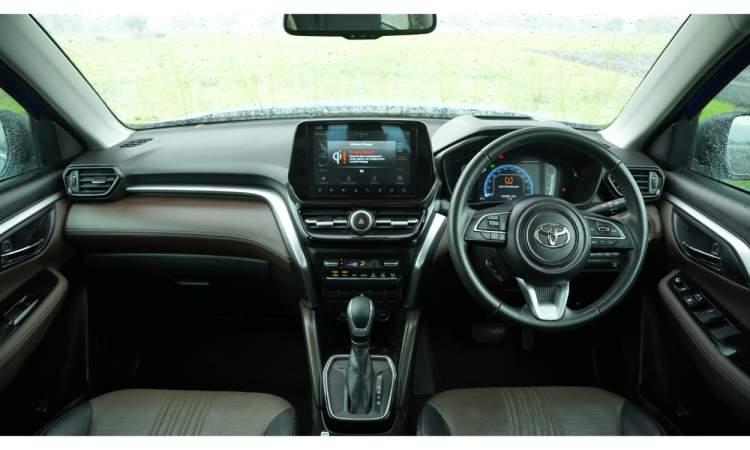 Toyata Urban Cruiser Hyryder Dashboard