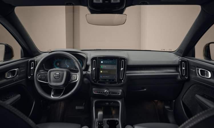 Dashboard of Volvo EX40