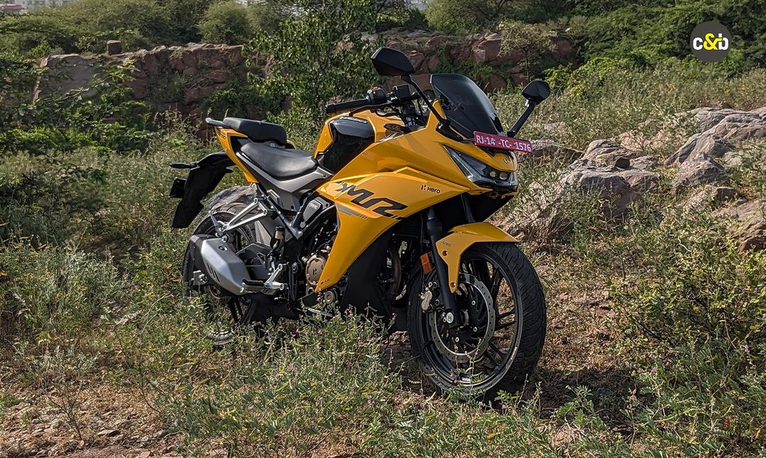 Hero Karizma XMR Gets Over 13,500 Bookings; Deliveries To Begin This Month हीरो मोटोकॉर्प को पहली विंडो में करिज्मा एक्सएमआर के लिए 13,688 बुकिंग मिलीं. मोटरसाइकिल की डिलेवरी इसी महीने से शुरू हो जाएगी.