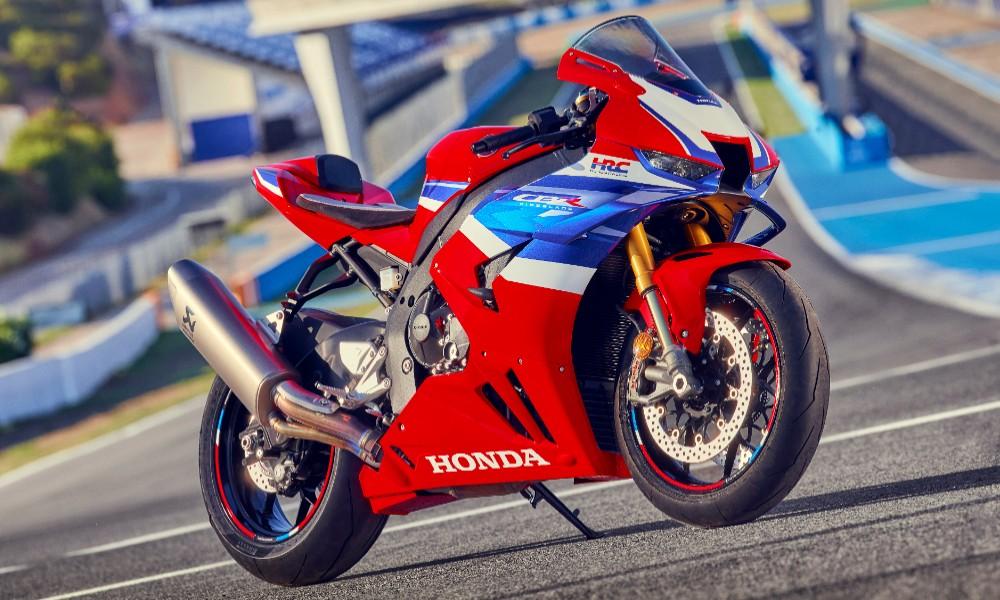 CBR1000RR-R Fireblade SP में कोई बदलाव नहीं किया गया है, लेकिन इसकी कीमत में काफी बढ़ोतरी हुई है.