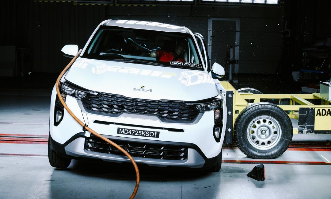 Kia's Sonet For South Africa Gets 1-Star GNCAP Rating: Should Indian Customers Be Concerned? हालांकि साउथ अफ्रीका-स्पेक सबकॉम्पैक्ट SUV की 1-स्टार रेटिंग चिंता की बात है, लेकिन यह ध्यान दिया जाना चाहिए कि इंडिया-स्पेक गाड़ी में कुछ अहम अंतर हैं.