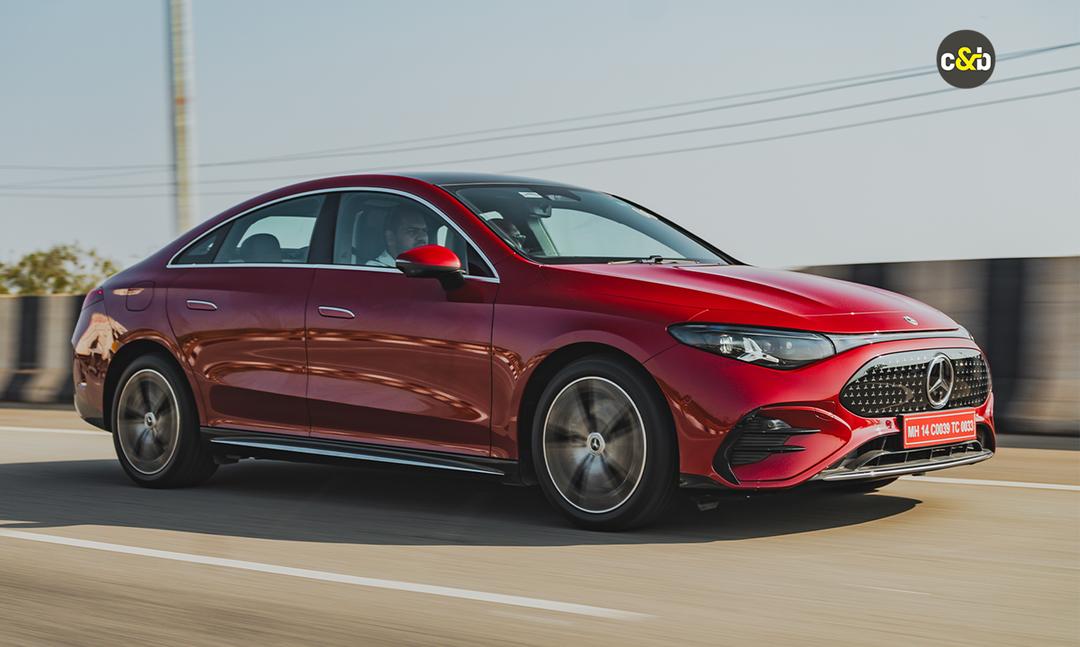 Mercedes-Benz India Posts Record H1 Sales Of 9,768 Units; Q2 Retail Reaches 4,637 Units मर्सिडीज-बेंज इंडिया का कहना है कि साल की पहली छमाही (H1) में शानदार प्रदर्शन की वजह दूसरी तिमाही (Q2) में रही मज़बूत बिक्री थी; Q2 में 4,637 यूनिट्स की रिटेल बिक्री के साथ सालाना आधार पर 10% की दो-अंकों वाली (डबल-डिजिट) ग्रोथ दर्ज की गई.