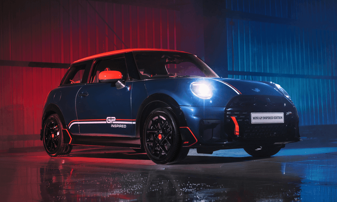 Mini Cooper S JCW GP Inspired Edition Launched In India At Rs 58.90 Lakh कूपर एस का यह स्पेशल एडिशन केवल 30 यूनिट तक सीमित है.