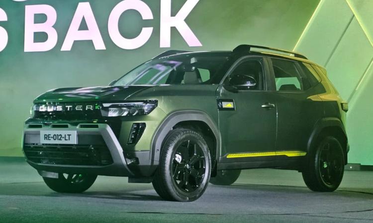 New Renault Duster Launch Tomorrow: What to Expect? रेनॉ डस्टर, जो अपनी मूल कॉम्पैक्ट एसयूवी के लिए जानी जाती है, 17 मार्च को एक नए रूप में वापसी कर रही है. आइये आपको बताते हैं इससे क्या उम्मीद की जा सकती है.