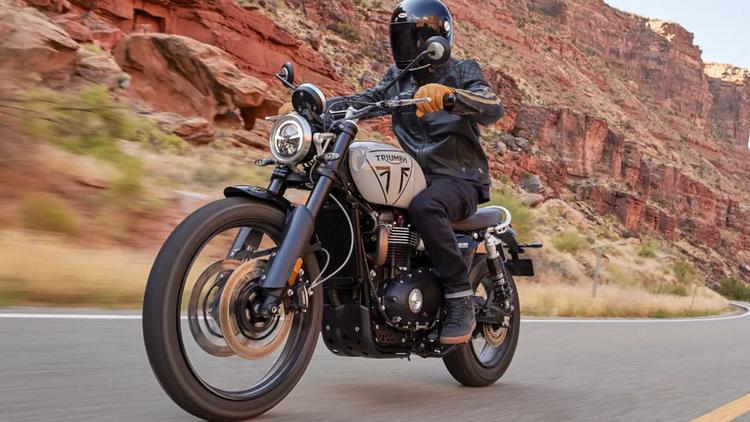 2024 Triumph Scrambler 1200 X Launched In India At Rs. 11.83 Lakh भारत के लिए ट्रायम्फ ने अपनी वेबसाइट पर केवल एक्स को सूचीबद्ध किया है, जो भारत में पेश किया जाने वाला एकमात्र मॉडल होना चाहिए.