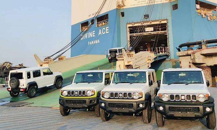 Maruti Suzuki Jimny 5-Door Exports Commence From India मारुति सुजुकी ने सबसे पहले जिम्नी 5-डोर को जनवरी में ऑटो एक्सपो 2023 में पेश किया गया था और इसको खासतौर पर भारत में ही बनाया गया है.