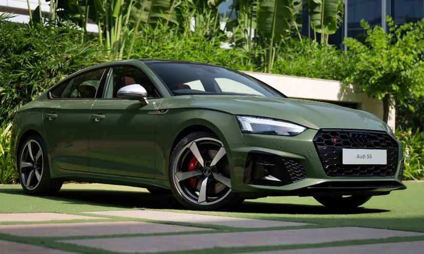 ऑडी S5 स्पोर्टबैक प्लैटिनम एडिशन भारत में लॉन्च हुआ ऑडी S5 स्पोर्टबैक प्लैटिनम एडिशन भारत में लॉन्च हुआ