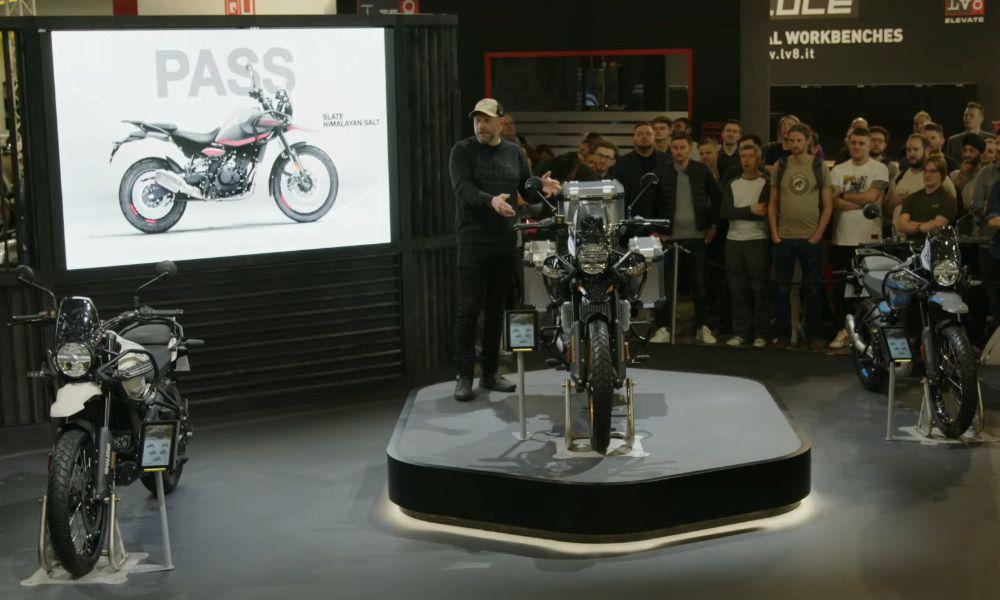 EICMA 2023: All-New Royal Enfield Himalayan Showcased नई हिमालयन को बिल्कुल नए चेसिस, पावरट्रेन और इलेक्ट्रॉनिक्स के साथ नए फीचर्स के साथ उतारा जा रहा है. भारत में यह इस महीने के अंत में लॉन्च होगी.
