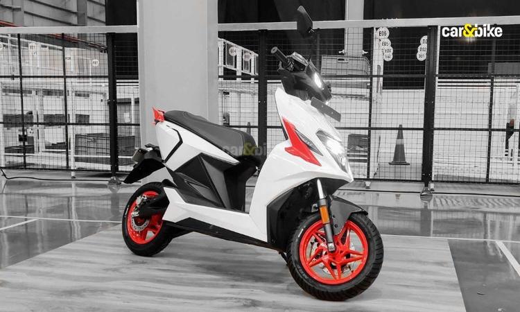 Simple Energy Announces Second E-Scooter – But Where Is The First? सड़कों पर सिंपल वन इलेक्ट्रिक स्कूटर की 50 यूनिट भी नहीं होने के कारण, रुचि को बनाए रखने के लिए एक नया, सस्ता स्कूटर पेश किया जा रहा है.