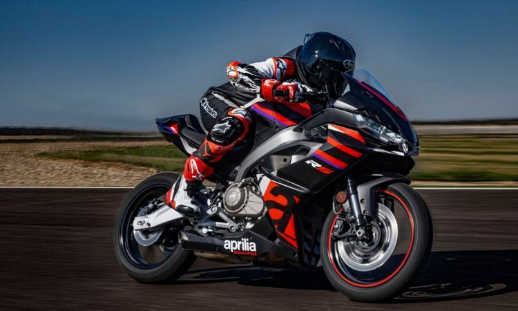 Aprilia RS 457 Available With Quickshifter At A Discounted Price इस ऑफर का लाभ केवल उन मोटरसाइकिलों पर उठाया जा सकता है जिनकी डिलीवरी 23 अक्टूबर से 31 अक्टूबर के बीच की जाएगी