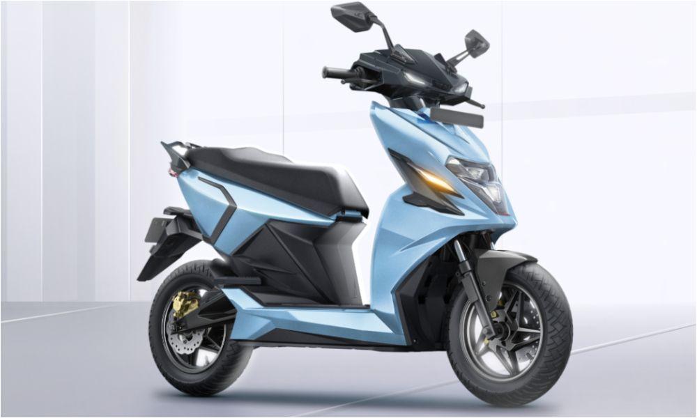 Simple Energy Announces Price For Dot One E-Scooter स्कूटर की शुरुआती कीमत रु 1 लाख है जो कि इसकी पहली पेशकश सिंपल वन से पूरे रु 58,000 कम है.