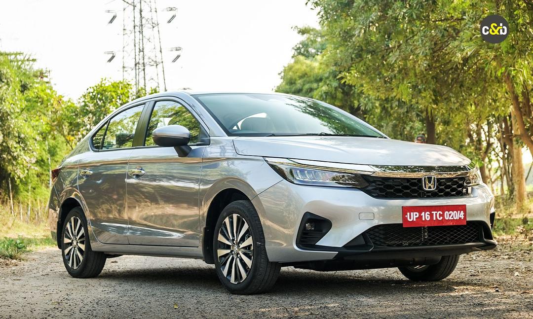 Honda City e:HEV Hybrid Prices Slashed; Now Costs Rs 19.89 Lakh एक ही फुली लोडेड वैरिएंट में उपलब्ध सिटी e:HEV अब लगभग रु.1 लाख सस्ती हो गई है.