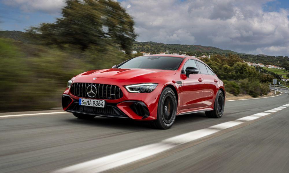 मर्सिडीज-AMG GT 63 S E परफॉर्मेंस भारत में 11 अप्रैल को होगी लॉन्च जीटी 63 ई परफॉर्मेंस वैश्विक स्तर पर एएमजी की पहली हाई-परफॉर्मेंस हाइब्रिड थी और भारत में आने वाली पहली एएमजी हाइब्रिड होगी.