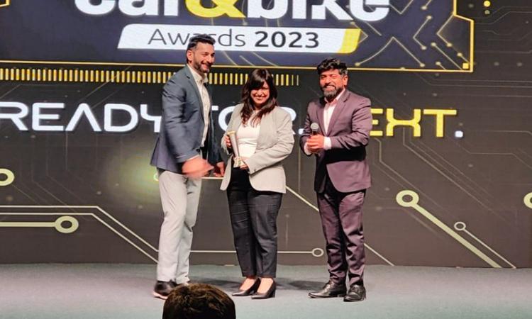 car&bike Awards 2023: Motorcycle Of The Year (Upto 250 cc) Is Suzuki V-Strom SX सुजुकी वी स्ट्रॉम SX, सुजुकी मोटरसाइकिल इंडिया की नई 250 cc एडवेंचर स्पोर्ट टूरिंग मोटरसाइकिल ने अवॉर्ड हासिल करने के लिए नए बजाज पल्सर P150 और पल्सर N160 जैसी मोटरसाइकिलों को पीछे छोड़ दिया.