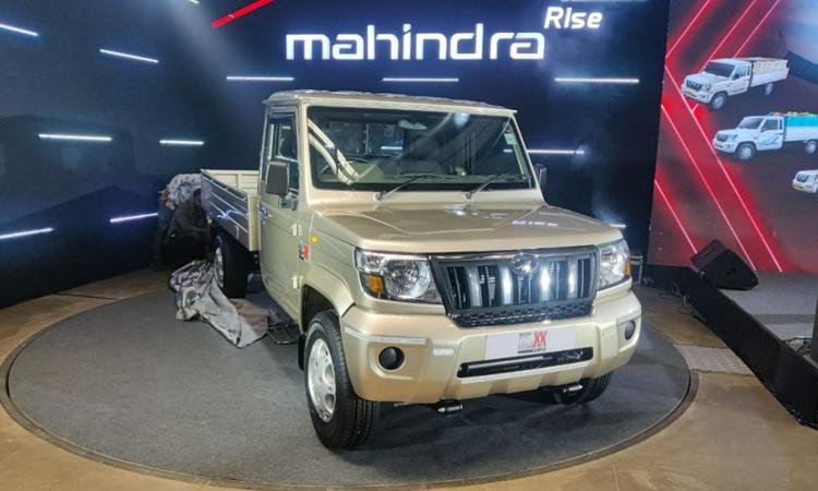 New Mahindra Bolero MaXX HD Launched In India; Bolero MaXX City Gets New Variants अनिवार्य रूप से बिग बोलेरो पिक-अप का बदला हुआ मॉडल MaXX HD 2 टन तक का पेलोड ढो सकता है, जबकि नए सिटी वैरिएंट में 1.5 टन तक की पेलोड क्षमता है.