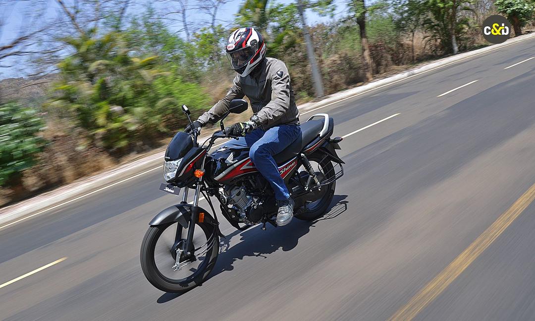 Honda Shine 100 Despatches Begin In India होंडा मोटरसाइकिल एंड स्कूटर इंडिया ने कर्नाटक के नरसापुरा स्थित अपने प्लांट से बिल्कुल नई शाइन 100 मोटरसाइकिल की डिस्पैच शुरू कर दी है.