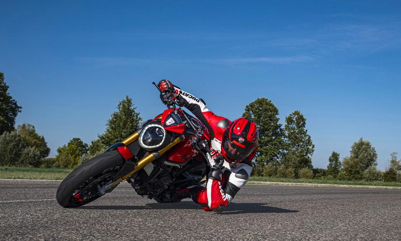 डुकाटी इंडिया 1 जनवरी 2024 से चुनिंदा मोटरसाइकिलों की कीमतें बढ़ाएगी डुकाटी इंडिया 1 जनवरी 2024 से चुनिंदा मोटरसाइकिलों की कीमतें बढ़ाएगी