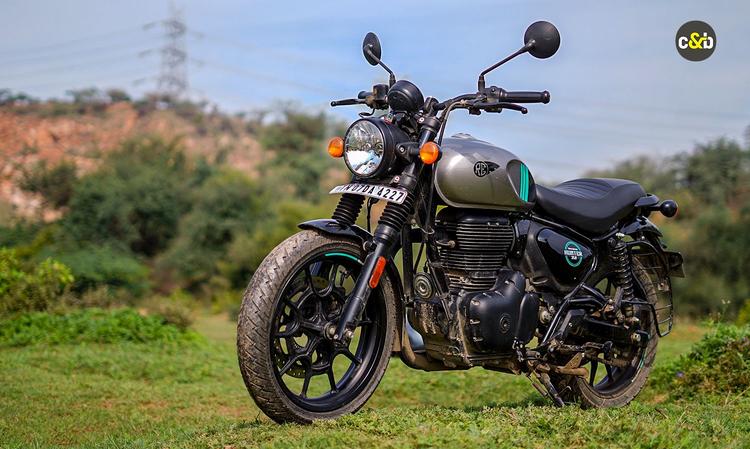 2025 Royal Enfield Hunter 350 Debut On April 26 अपडेट के साथ, मोटरसाइकिल को नई रंग योजनाओं और फीचर्स की एक सीरीज़ मिलने की उम्मीद है.