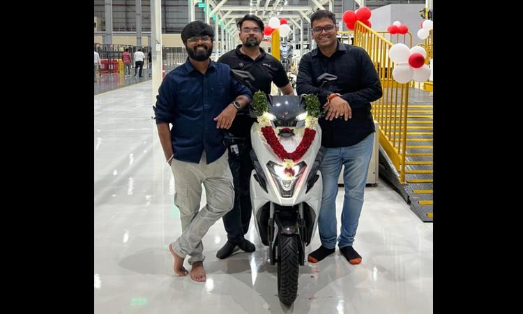 Simple Energy Commences Roll Out Of Customer Units Of One e-Scooter कंपनी ने पहले घोषणा की थी कि वह 23 मई को सिंपल वन लॉन्च करने की योजना बना रही है.