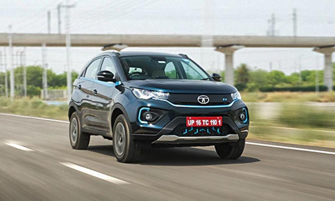 टाटा नेक्सॉन ईवी प्राइम और ईवी मैक्स पर मिल रही Rs. 2.60 लाख तक की छूट टाटा नेक्सॉन ईवी प्राइम और ईवी मैक्स पर मिल रही Rs. 2.60 लाख तक की छूट
