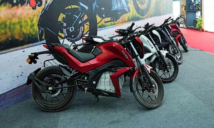 Tork Kratos Electric Motorcycle Price Hiked; Now Costs Rs 1.87 Lakh इलेक्ट्रिक टू-व्हीलर स्टार्ट-अप टॉर्क क्रेटोस ने FAME-II सब्सिडी में कमी के बाद कीमतों में वृद्धि की घोषणा की है.