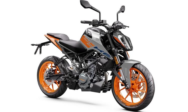 Updated KTM 200 Duke Gets All-LED Headlight, Priced At Rs 1.96 Lakh 2023 के लिए केटीएम ने 200 ड्यूक में 390 और 250 ड्यूक मॉडल के समान एलईडी हेडलाइट जोड़ी हैं.