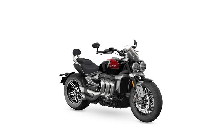 2024 Triumph Rocket Unvelied With Three New Paint Options रॉकेट 3 को नए रंग विकल्पों के साथ पेश किया गया है, जिसमें सैफायर ब्लैक, कार्निवल रेड और सिल्वर आइस शामिल हैं.