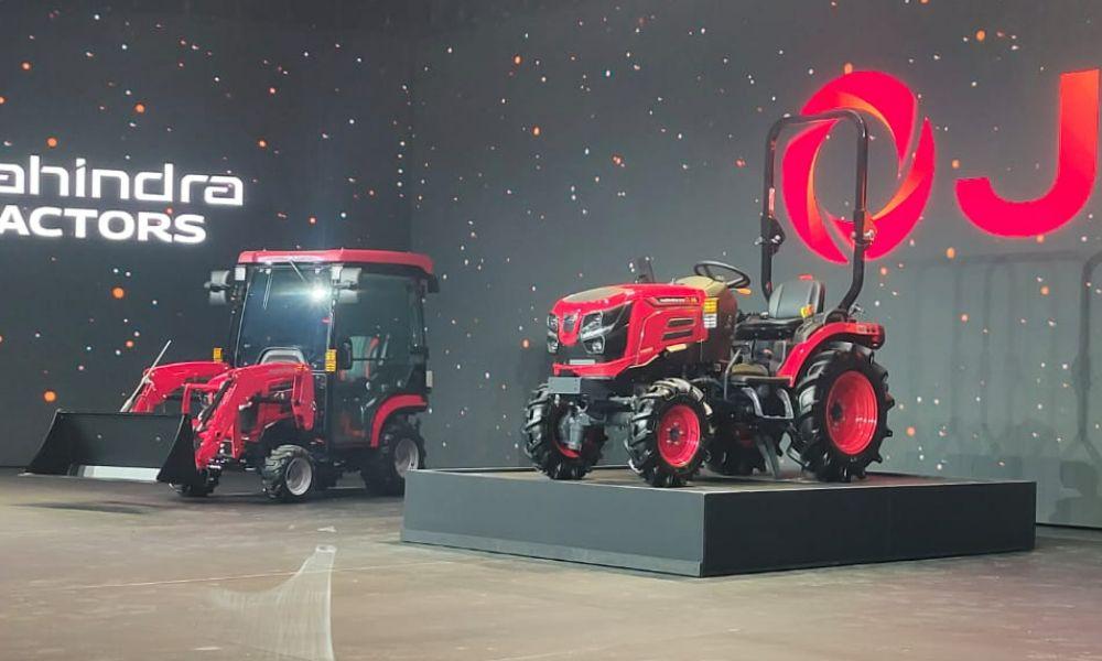Mahindra Unveils New Oja Series Of Light Tractors; Deliveries Start From October ओजा सीरीज़ में चार सेग्मेंट के तहत ट्रैक्टर शामिल हैं, जिसमें भारत को दो सेग्मेंट के तहत सात मॉडल मिलते हैं.