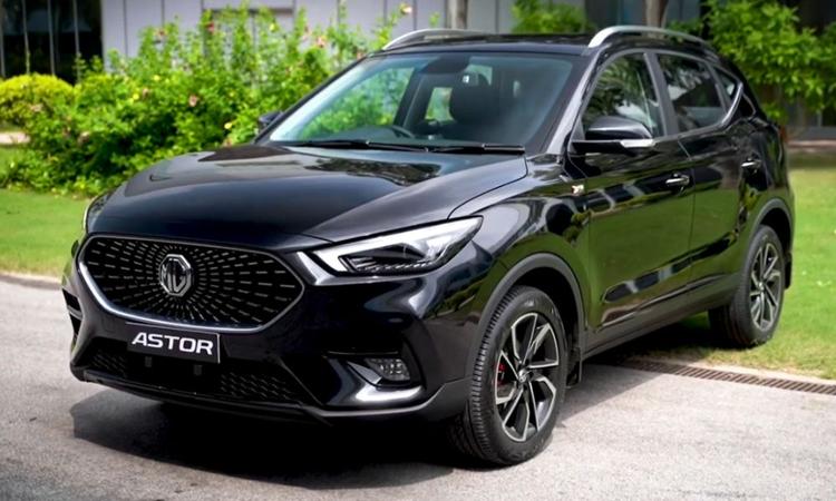 MG Astor Black Edition To Be Launched On September 6 एमजी ने सोशल मीडिया पर स्पेशल एडिशन एस्टोर की एक झलक पेश की है.